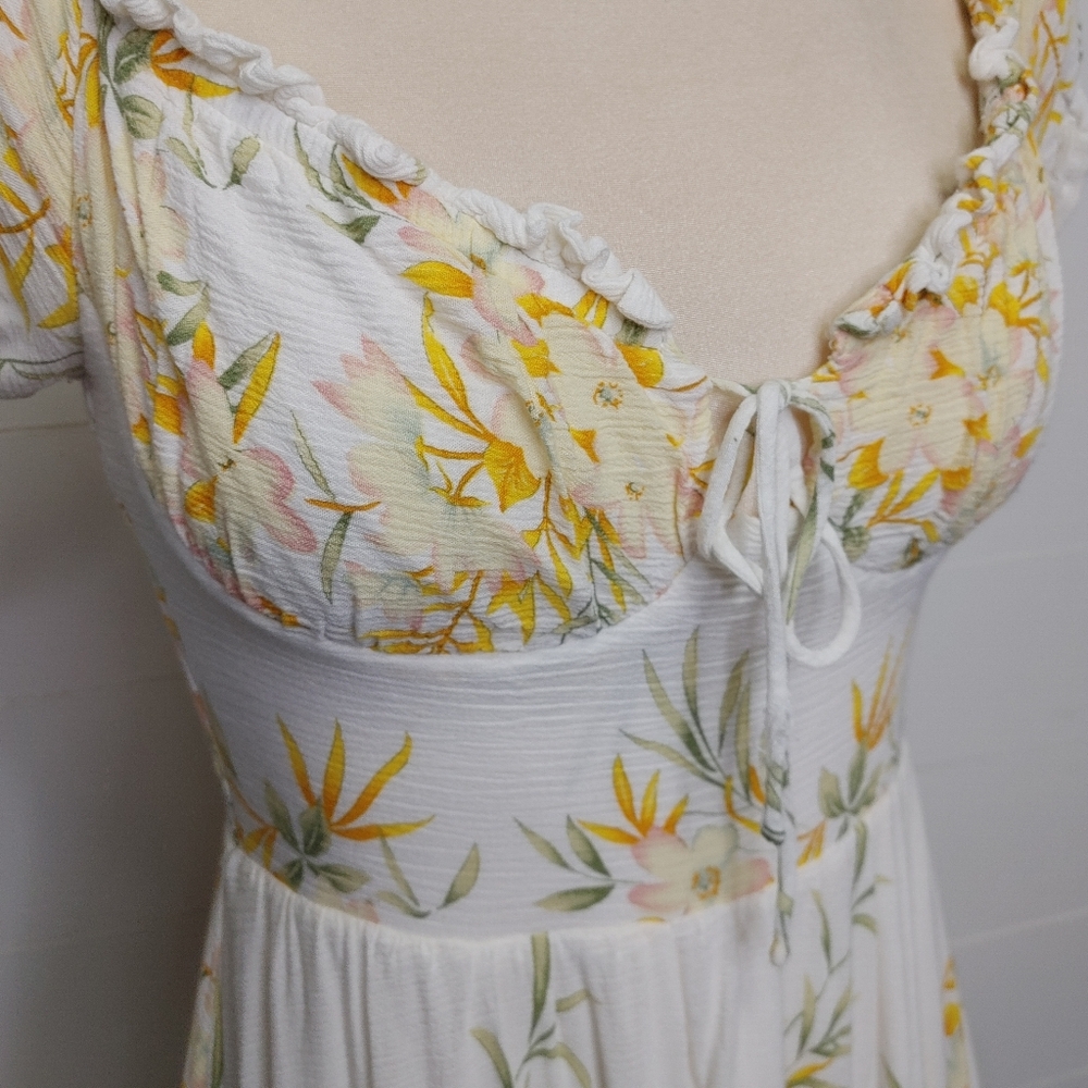 Urban Outfitters Kiss The Sky Verseilles Dress M - Picture 7 of 15